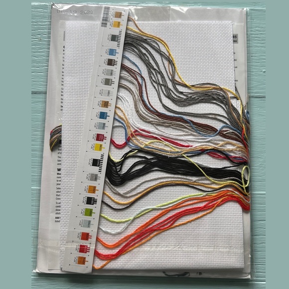 Set of 3 Dimensions Cross Stitch Kits – Bird Dog, Farm Fresh, Mama Bear Embroide - Picture 2 of 3